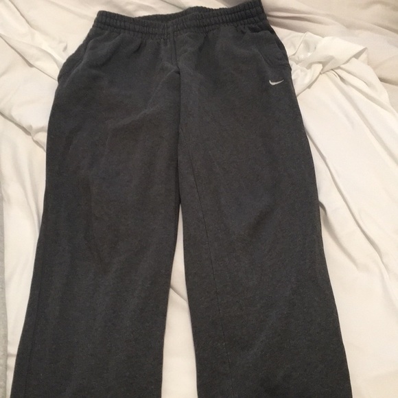 4 Nike Sweats for $60, all size Medium - Picture 2 of 5